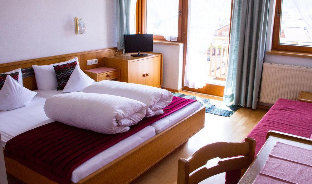 Collina Hotel Garni Nauders Exterior foto