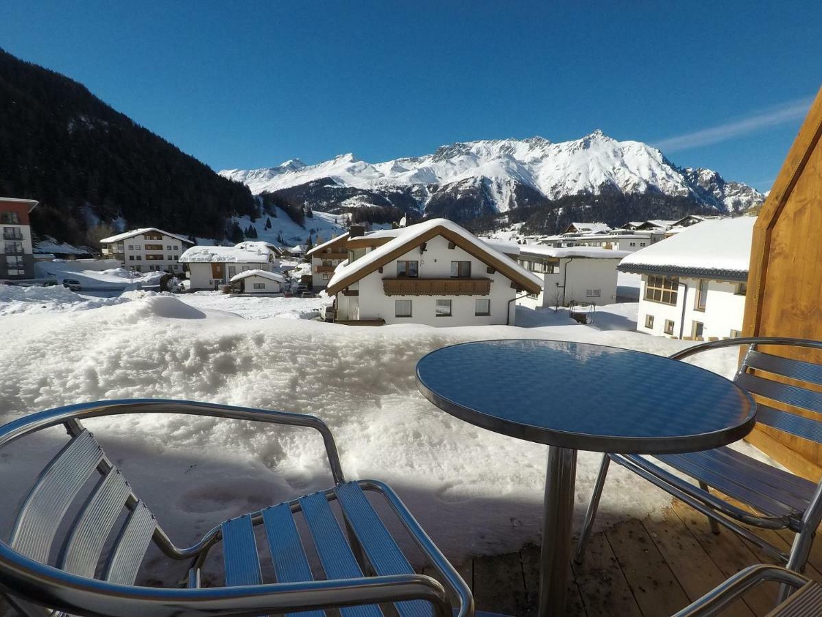 Collina Hotel Garni Nauders Exterior foto